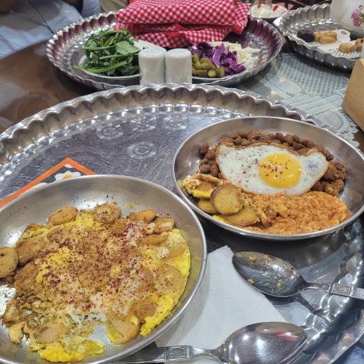 عکس کافه نازگل