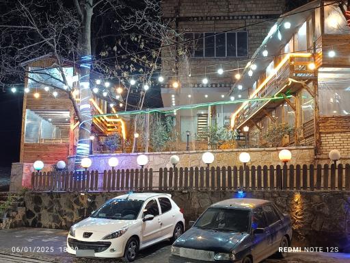عکس رستوران شب چراغ ابرده