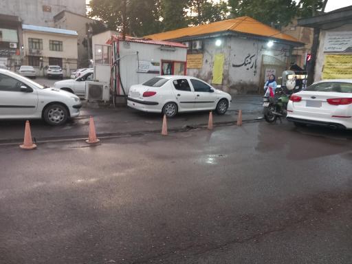 عکس پارکینگ حاجی آباد