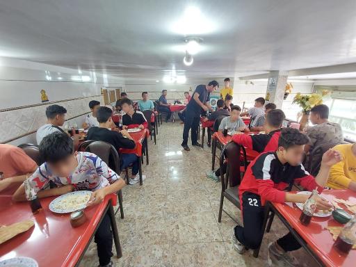 عکس غذاخوری دلپذیر