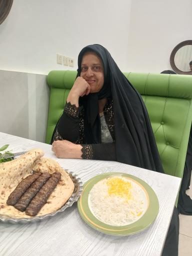 عکس کباب‌سرای شاد
