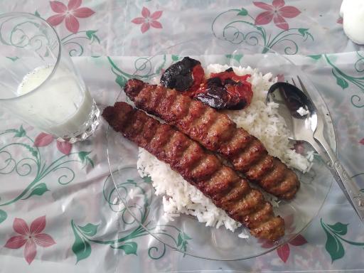 کباب‌سرای شاد