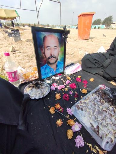 عکس مزار غلامعلی نقدی سده