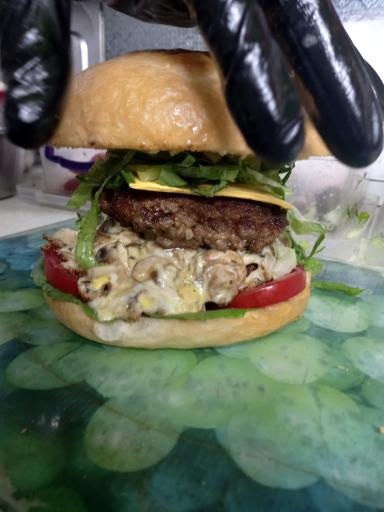 عکس فست فود کلاه قرمزی