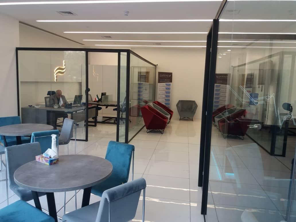 عکس کارگزاری آتیه (شعبه نیاوران)