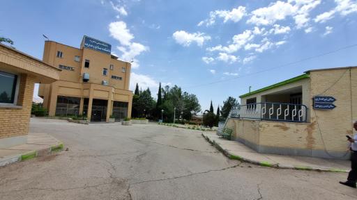 عکس سالن ورزشی انقلاب