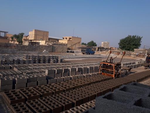 عکس کارگاه تیرچه بلوک و بلوک زنی خوش آهنگ