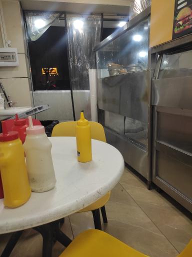 عکس ساندویچی کلبه