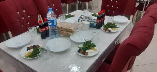 عکس رستوران لاله