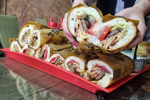 عکس کترینگ و فست فود سالوت