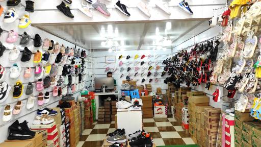عکس فروشگاه کفش بچگانه لی لی پوش