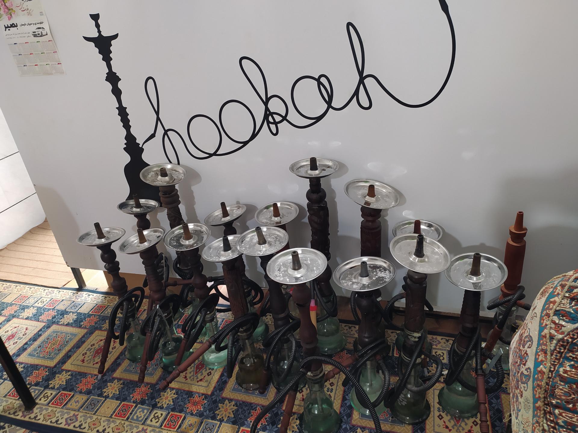 عکس کافه سنتی و قلیان سرا رفقا