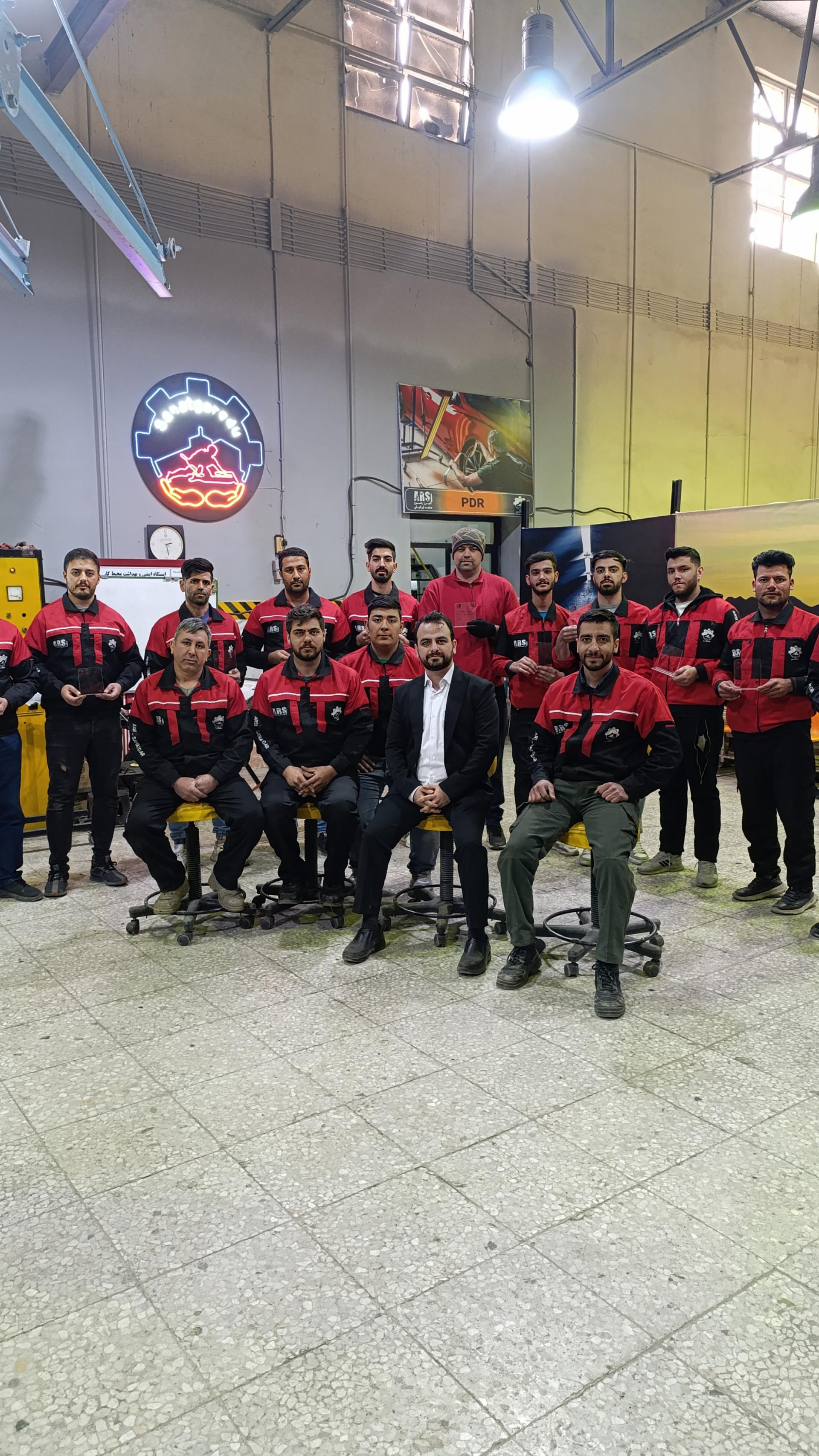 عکس شرکت و آموزشگاه البرز رهرو صنعت ایرانیان