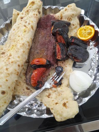 عکس کباب سه سیخ اسمعلی سنقری