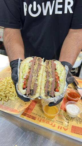 ساندویچ پسر اهوازی