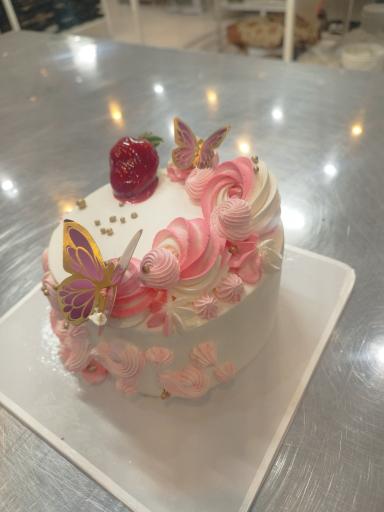 عکس کیک و شیرینی دنیز