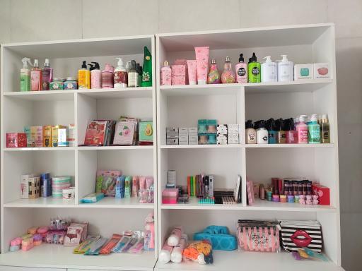 عکس لوازم آرایشی و مراقبت پوستی زیبانو