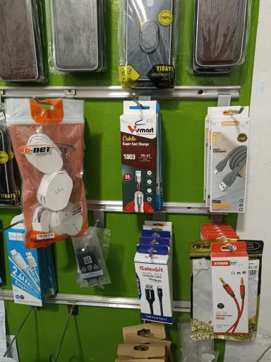 عکس کافی نت و محصولات فرهنگی تکامل ذهن