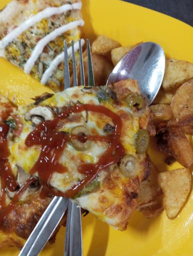 پیتزا سیسیز