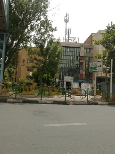 عکس مرکز اداری تجاری گلدیس