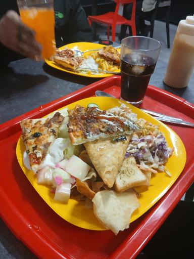 عکس پیتزا سیسیز