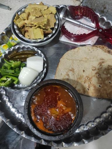 عکس سفره خانه عمو جواد