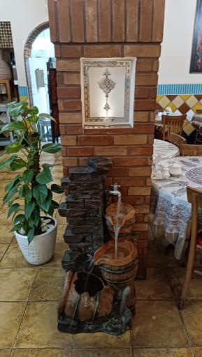 عکس سفره خانه خورشید