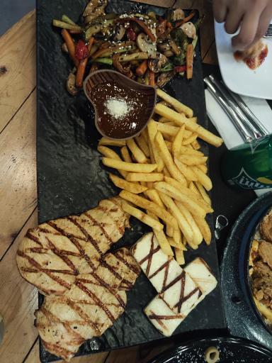 عکس کافه رستوران لامیا