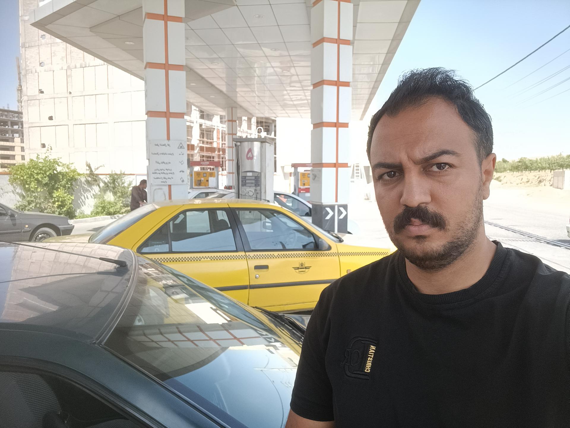 عکس پمپ بنزین خاوران