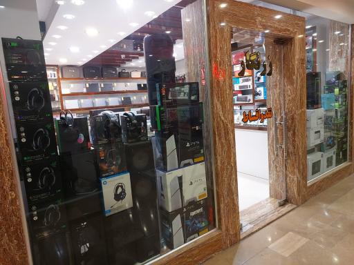 عکس فروشگاه کامپیوتر زرنگار