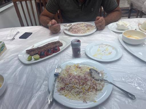 عکس رستوران عدل مینایی
