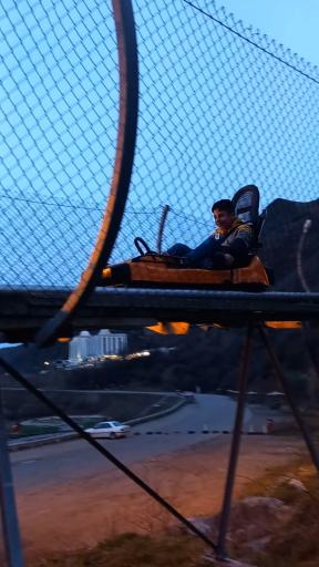 عکس سورتمه ریلی