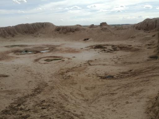 عکس قلعه باستانی برجک