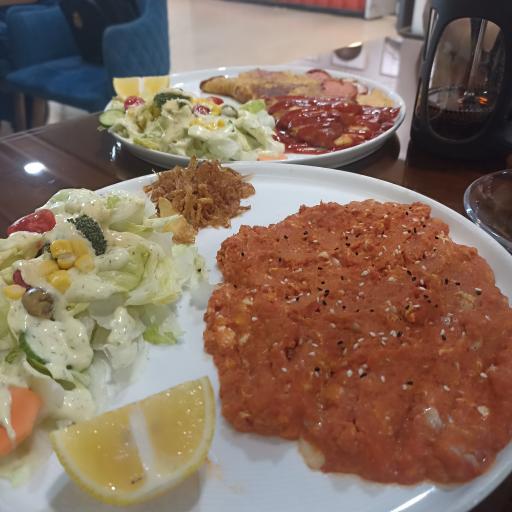 عکس کافه رستوران برنا