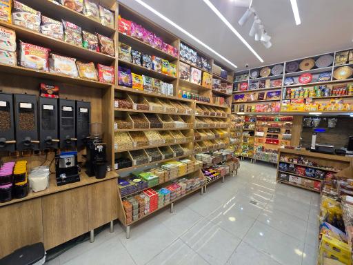 عکس آجیل و خشکبار دست چین ۲
