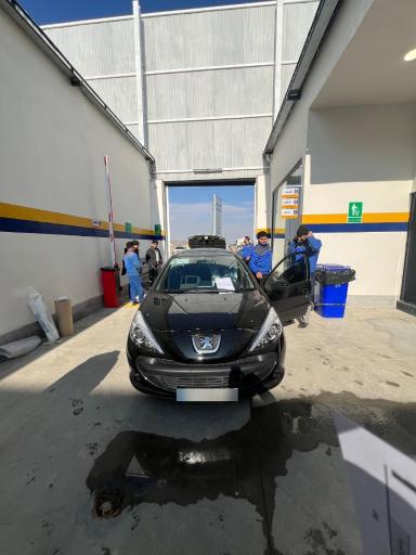 عکس نمایندگی ۳۱۱۱ ايران خودرو کهربایی