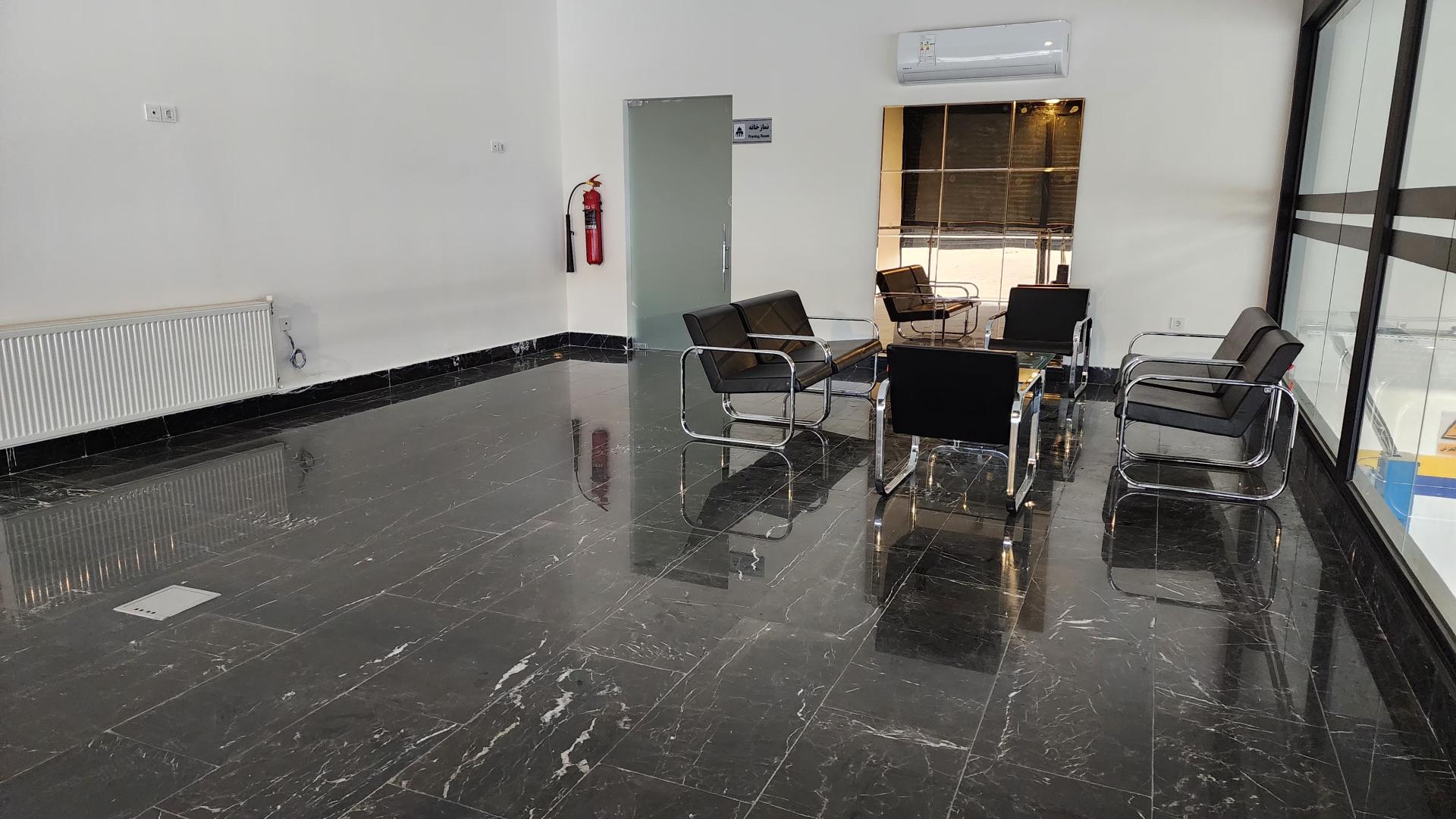 عکس نمایندگی ۳۱۱۱ ايران خودرو کهربایی