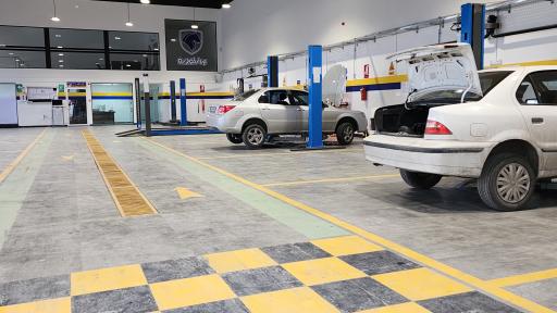 عکس نمایندگی ۳۱۱۱ ايران خودرو کهربایی