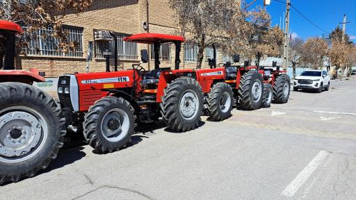 عکس نمایشگاه تراکتور دارابی