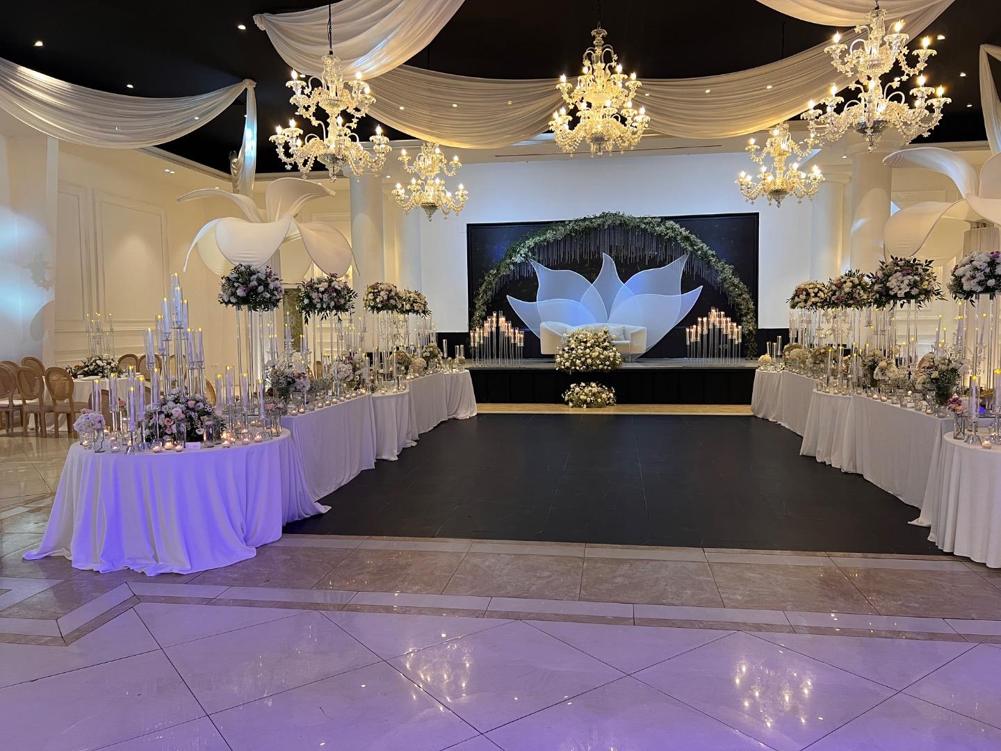 عکس باغ تالار باران