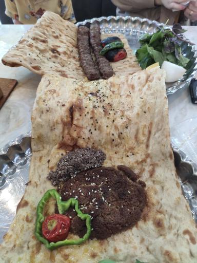 عکس کباب و بریان ساحل محققیان