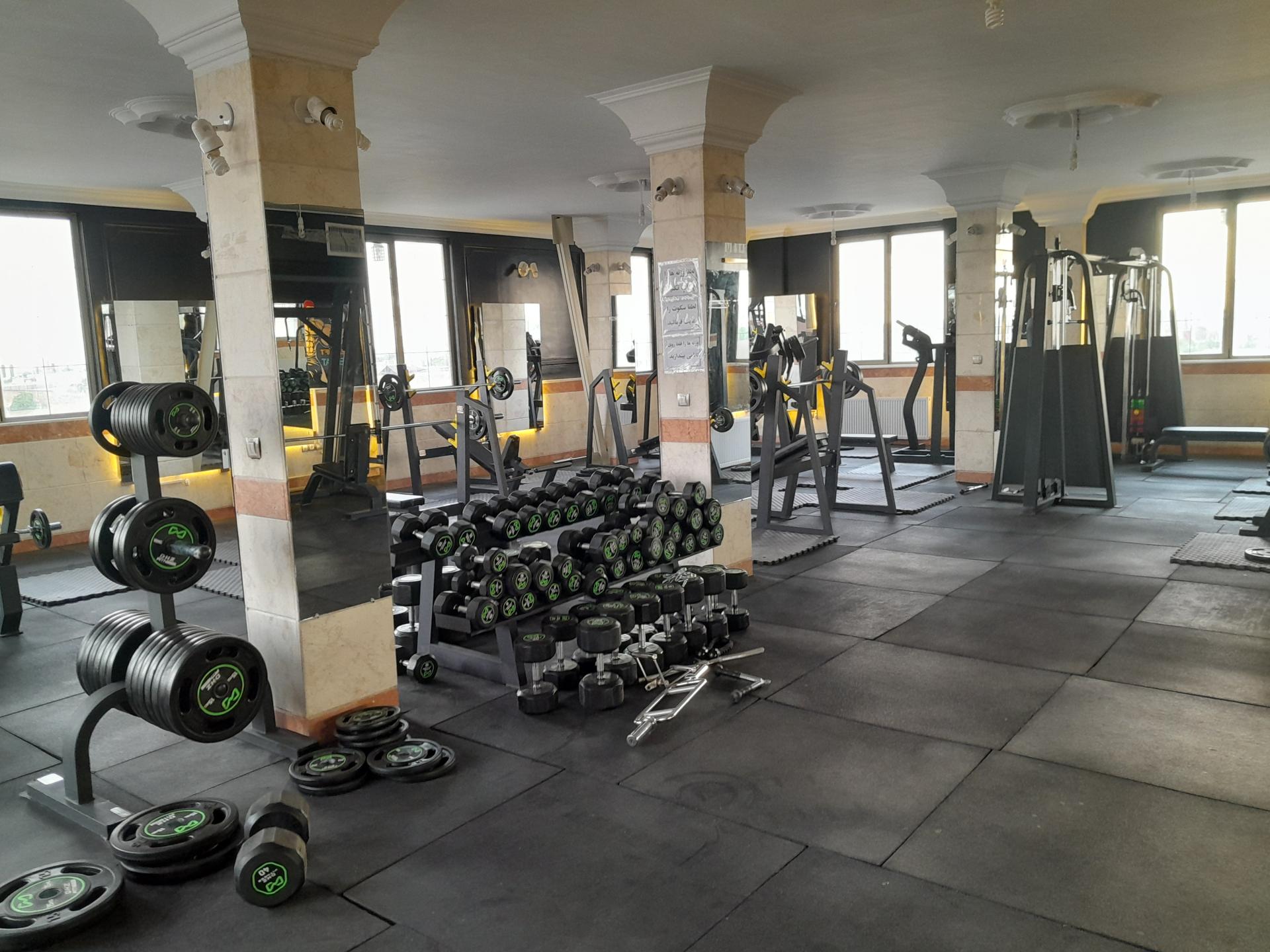 عکس باشگاه پرورش اندام رکورد