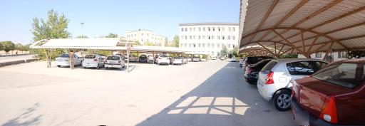 پارکینگ کارکنان دانشکده علوم انسانی