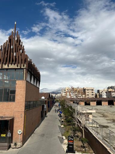 عکس کارخانه نوآوری آزادی