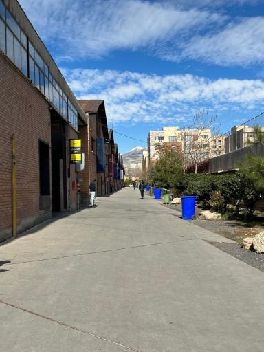 عکس کارخانه نوآوری آزادی
