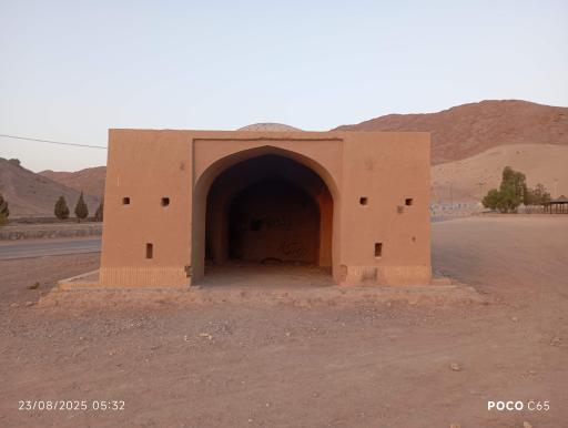 عکس آب انبار کوه ریگ