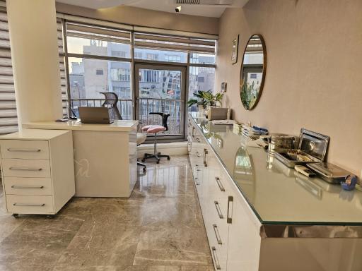 کلینیک دکتر احمد فرزادفر