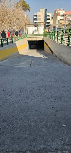 عکس پارکینگ وحید