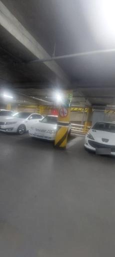 پارکینگ وحید