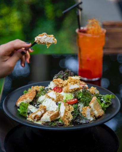 عکس کافه و رستوران بال لند